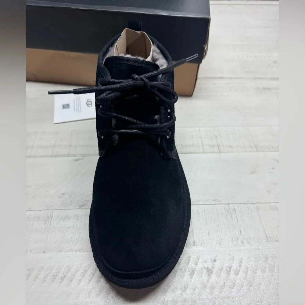 UGG stylish warm
